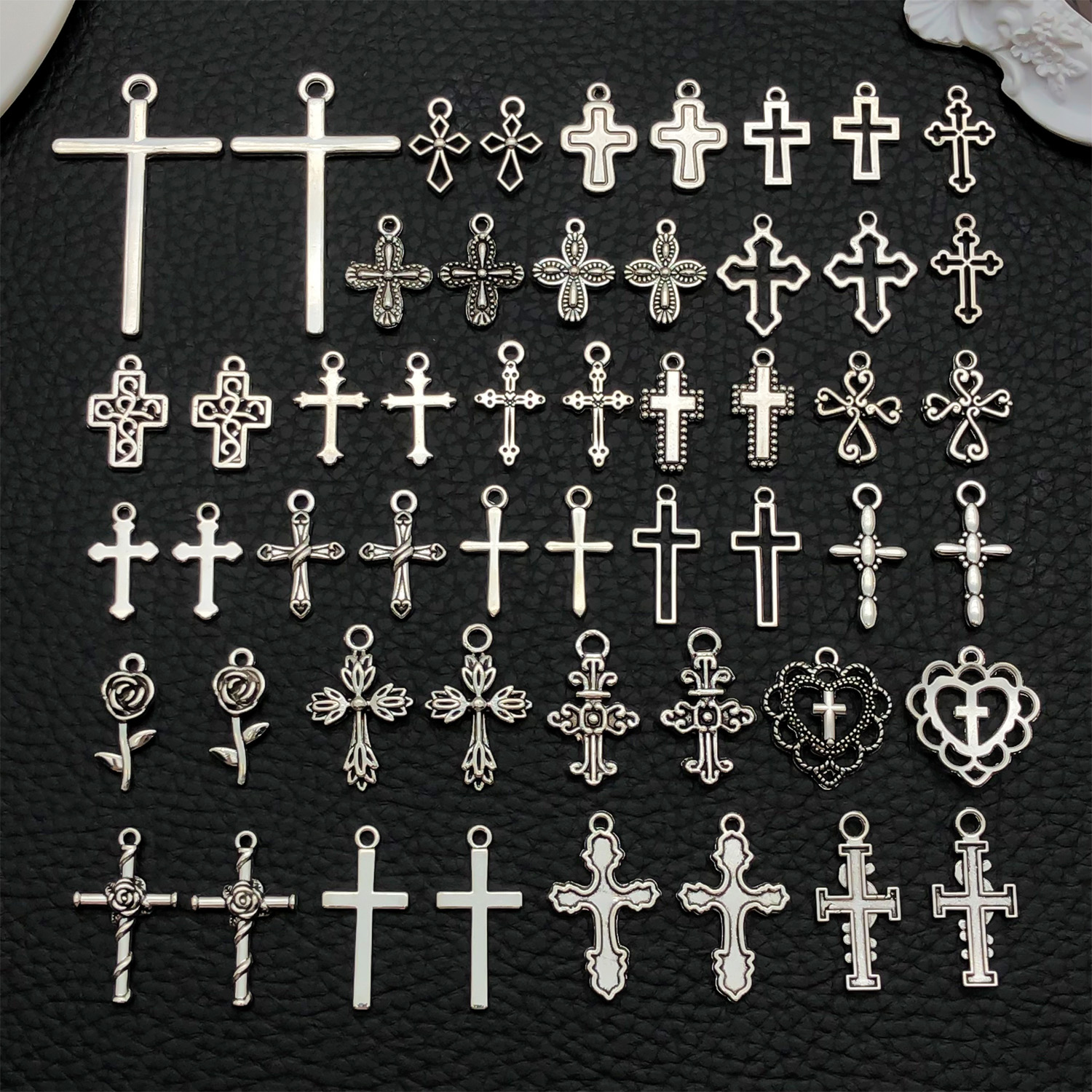 52pcs Assorted Cross Pendants  – Jewelry Making Online Bewertung und Preis